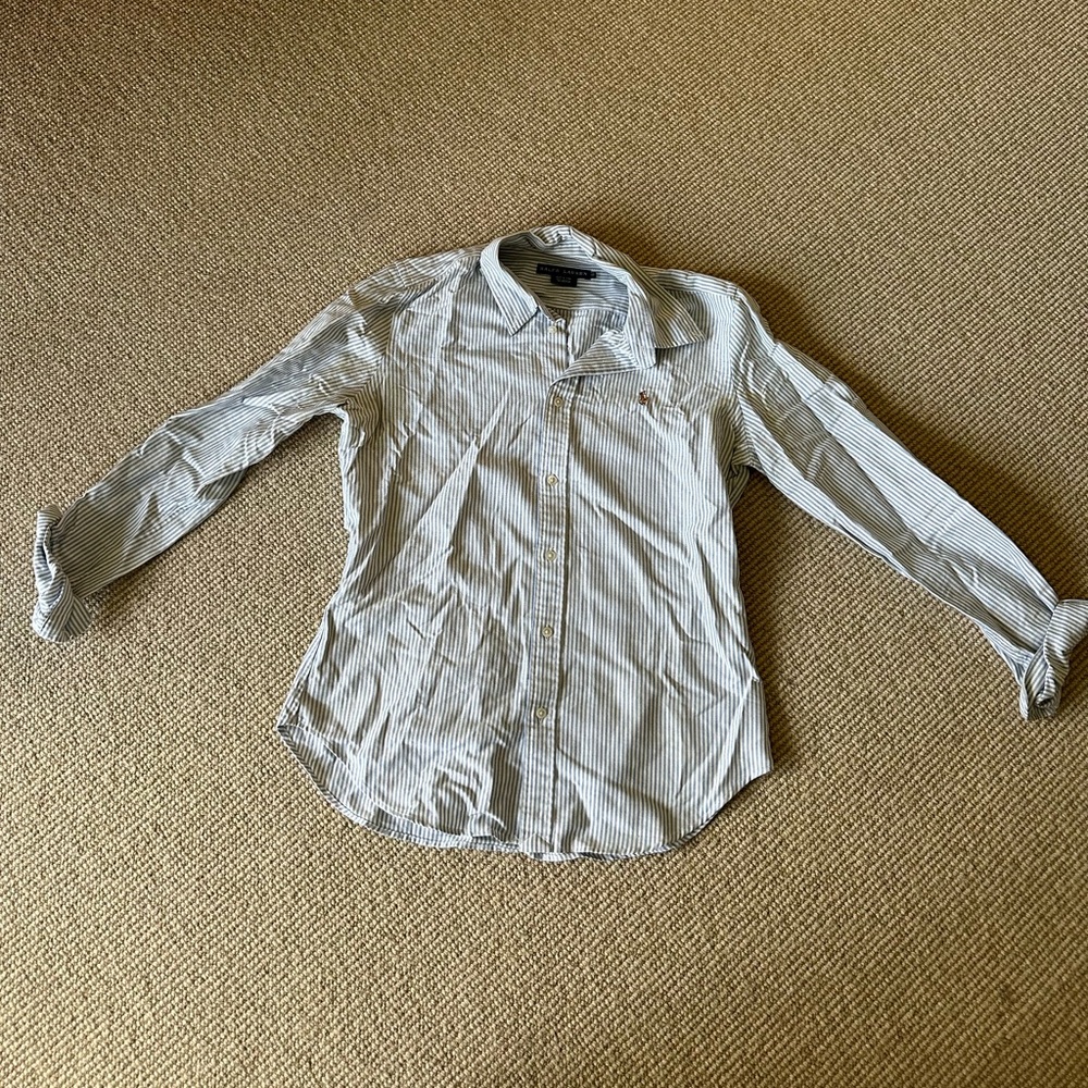 Ralph Lauren Women’s 10 Button Up Shirt Blue and White stripe